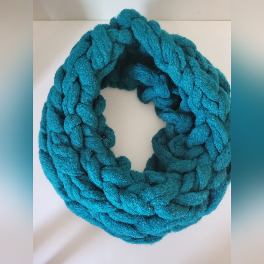 Teal cowneck scarf